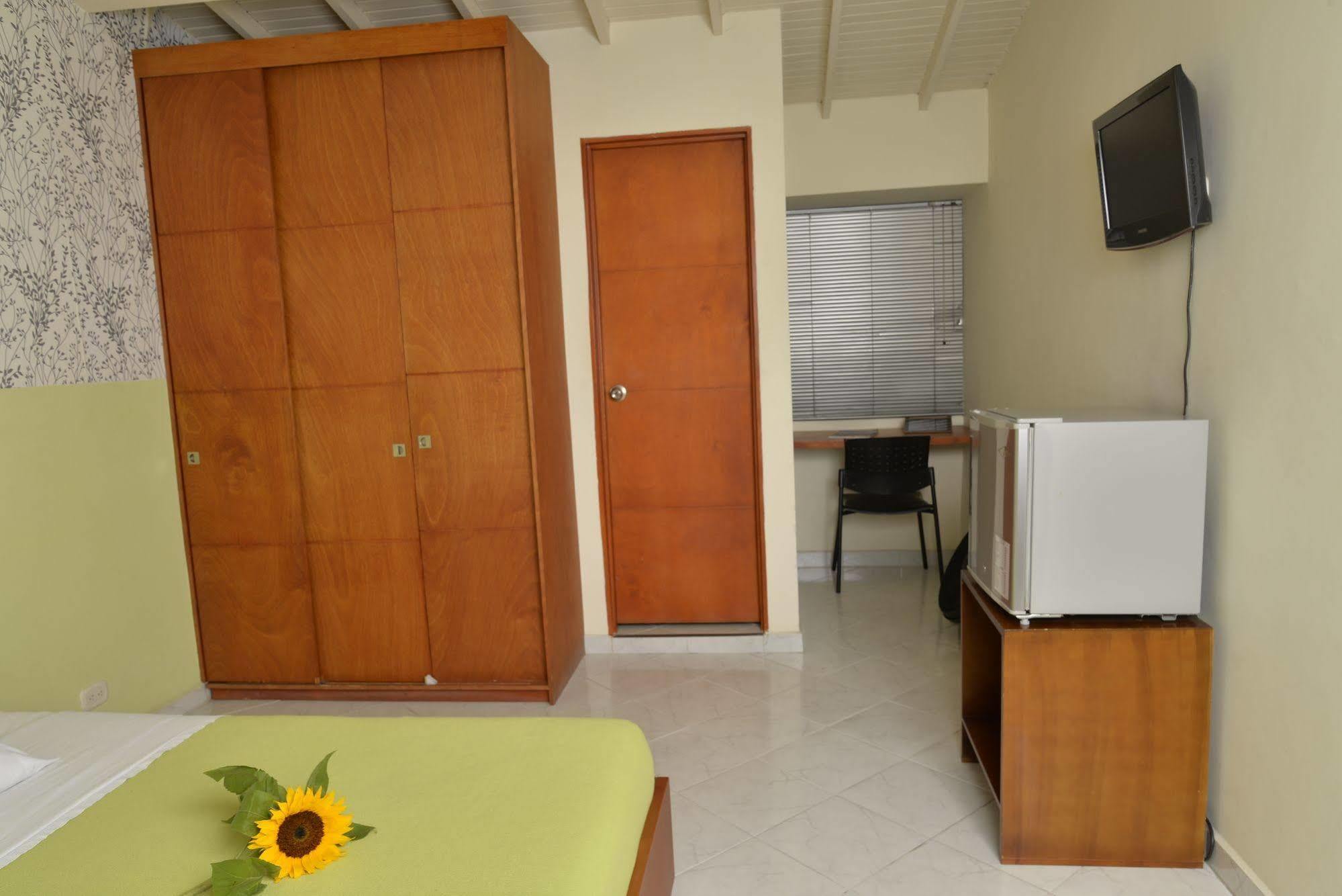 Casa Portico Hotel Medellín Zewnętrze zdjęcie